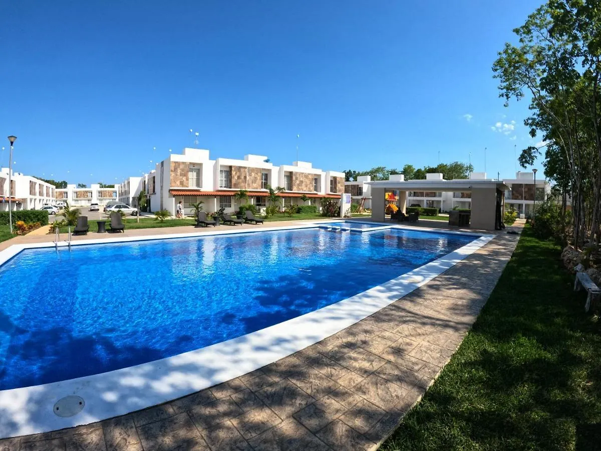 Villa Familiar En Playa Del Carmen Con Alberca 0*,  Messico
